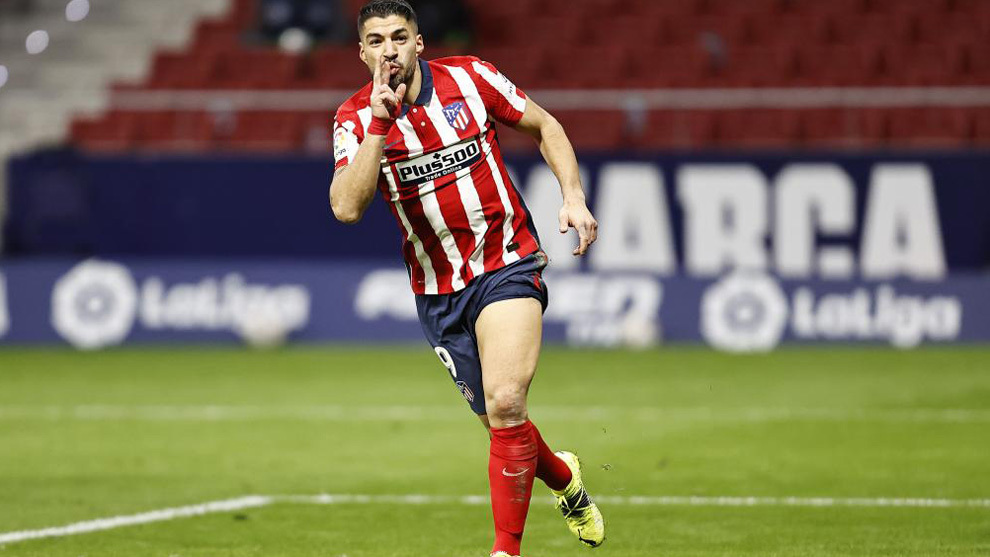 Luis Suárez se gana un gol